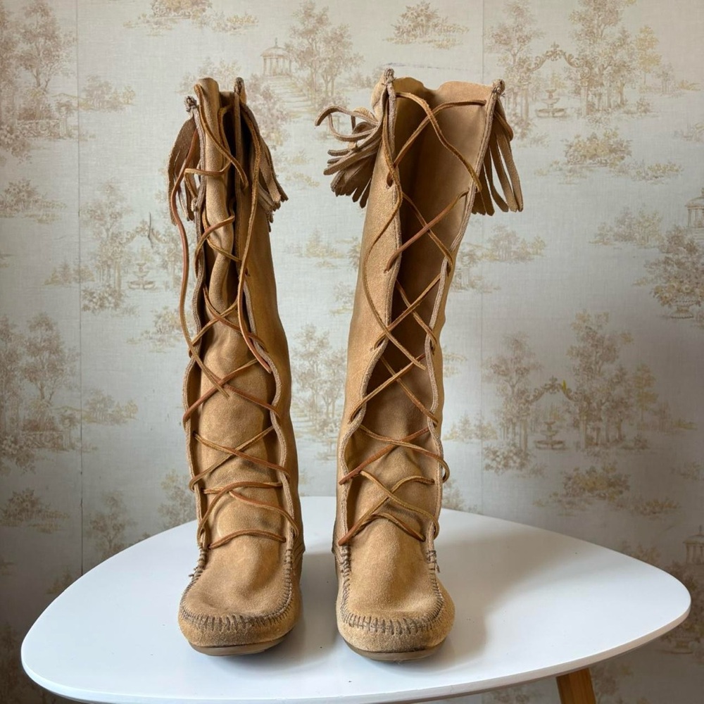 Minnetonka boho tan brown suede lace up knee high moccasin fringe boots 7.5 - Picture 7 of 8